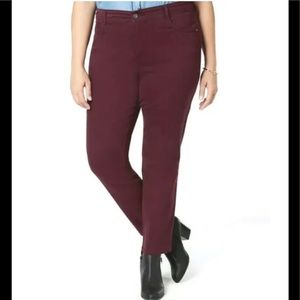 Style & Co Slim Leg High Rise Burgundy Jeans Sz 14W Maroon Tummy Control…